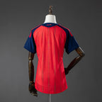 Camisa Feminina da Espanha 2026 Modelo Torcedora